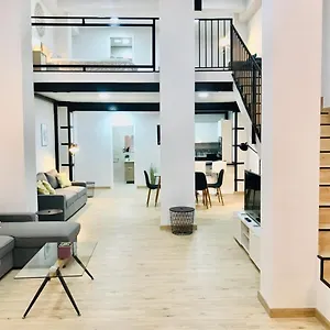 Apartamento Modern&spacious In Plaza De La Merced, Málaga